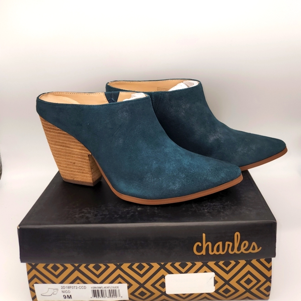 Charles David Oil-rubbed suede Mules in Teal size 9